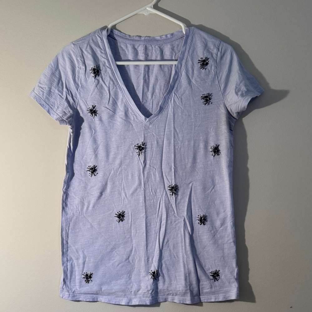 A New Day Light Purple V-Neck Tee with Black/Silver Embroidery - Size M